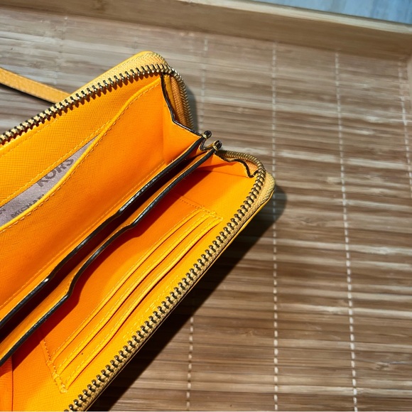 MICHAEL KORS Yellow Wristlet Wallet - Picture 5 of 11